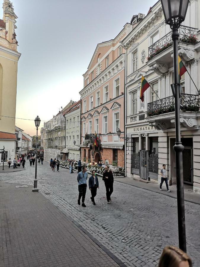 The Old Town Apartment 210 By Urban Rent Vilnius Bagian luar foto